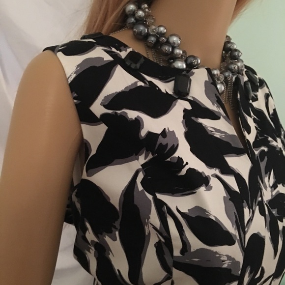 PECK&PECK STUDDED DRESS IN LIKE NEW CONDITION. - Picture 8 of 8